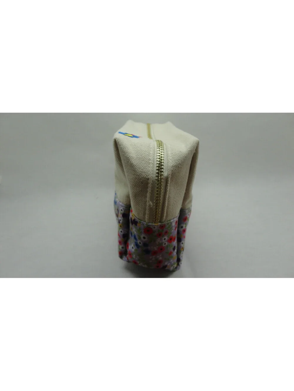 Bienali Small Canvas Cosmetic makeup Pouch Storage Bag Daisy Floral NEW